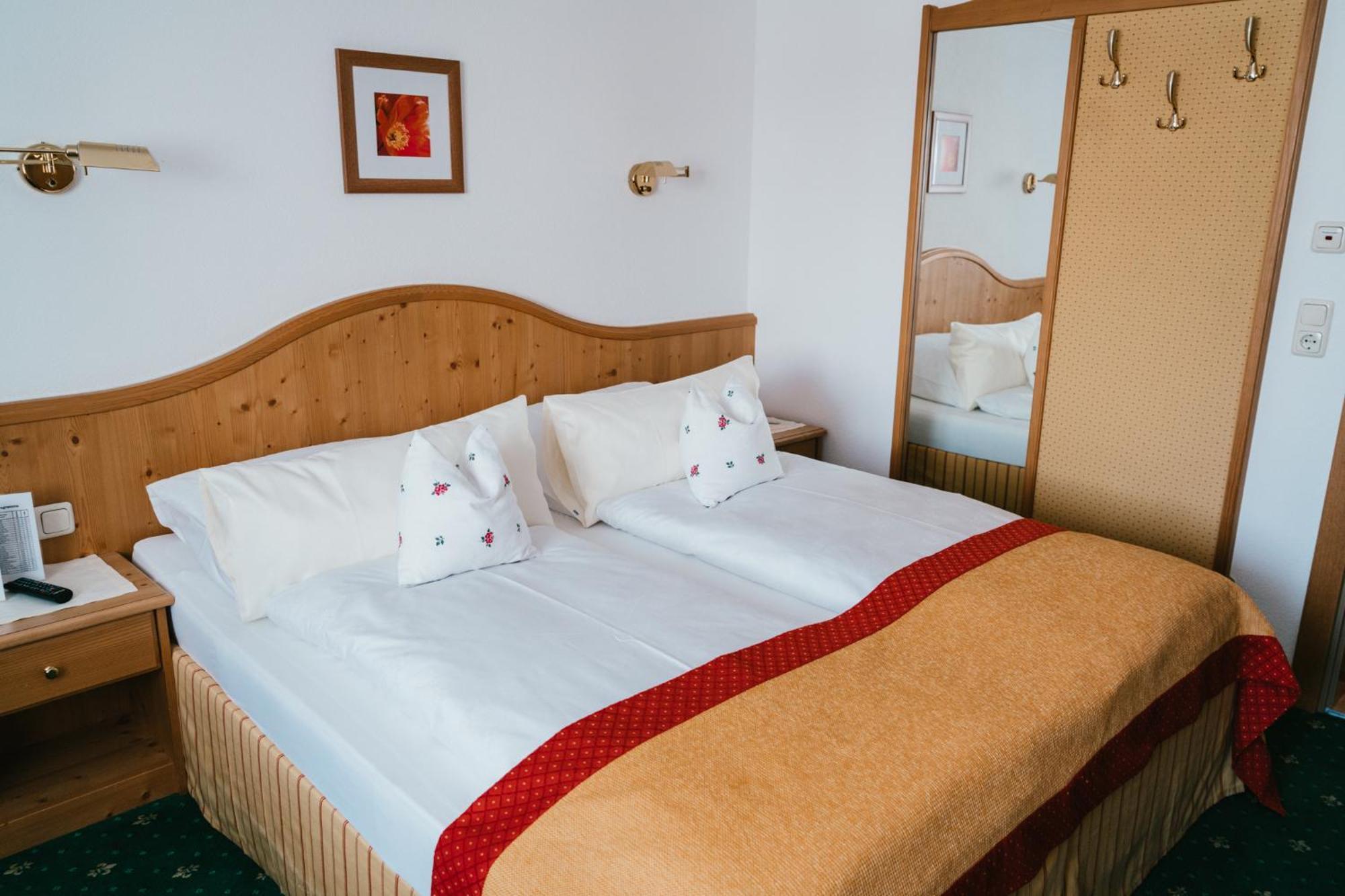 Arlberghaus Hotel Zürs Екстериор снимка