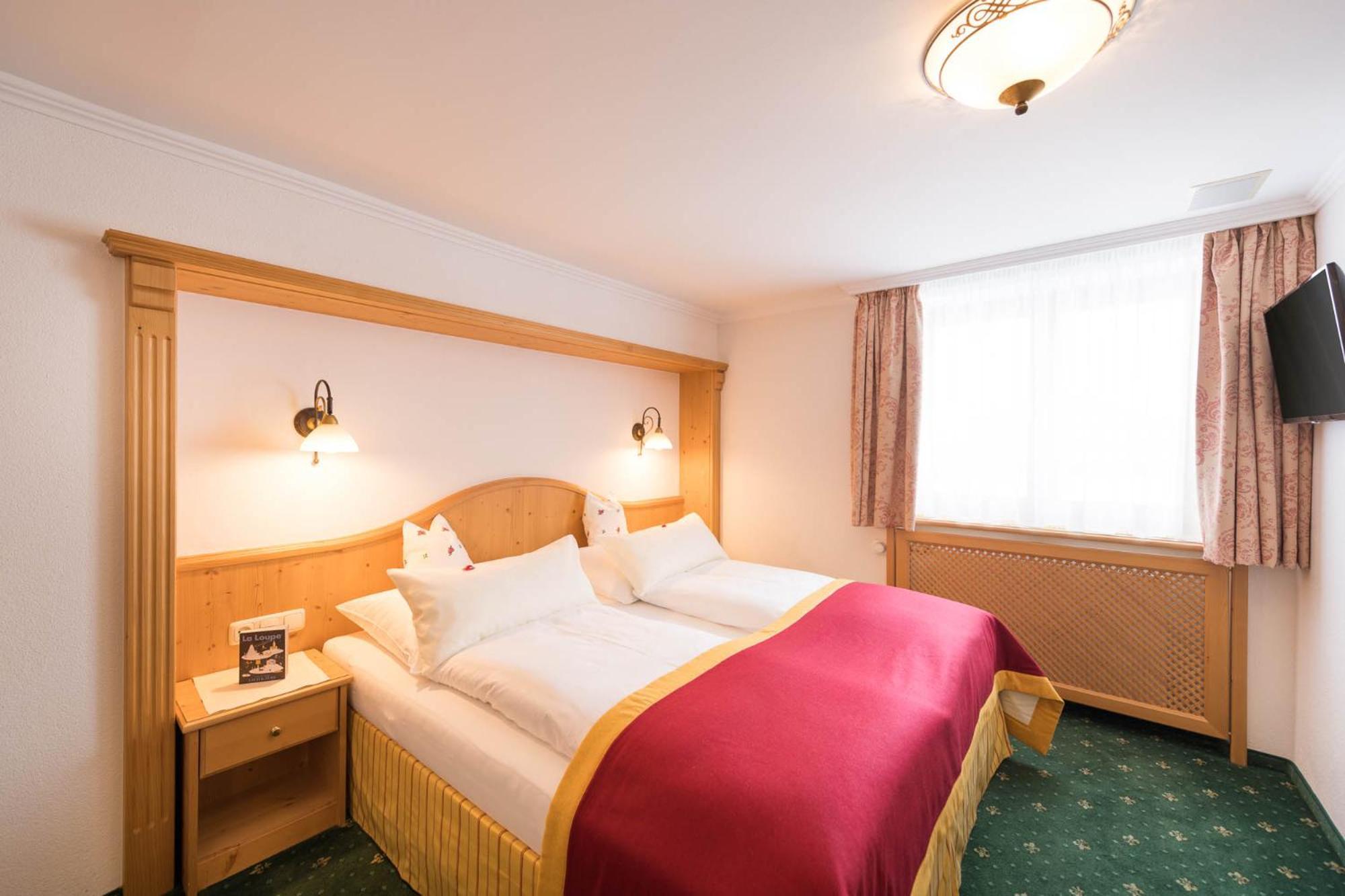 Arlberghaus Hotel Zürs Екстериор снимка